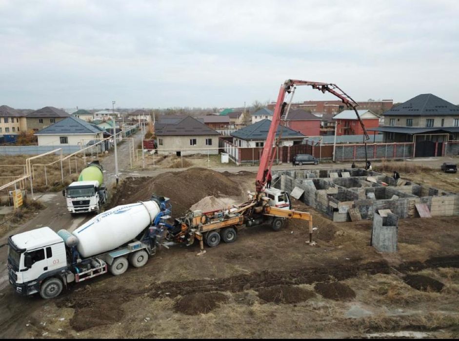 Заливка Куб Бетона Фундамента Строитель Бетонная Смесь Бетонирование