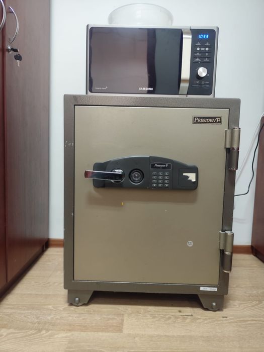 Сейф Алматы компактный