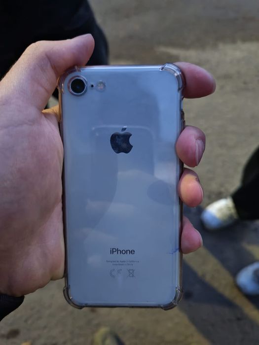 Iphone 8 срочно.