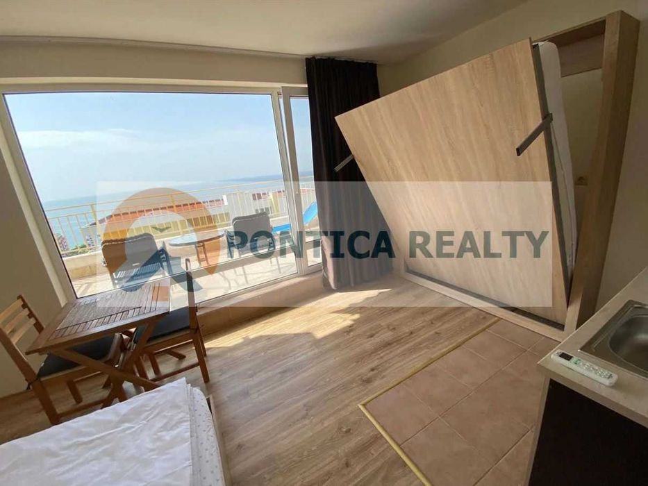 Студио с панорамна гледка море в Свети Влас