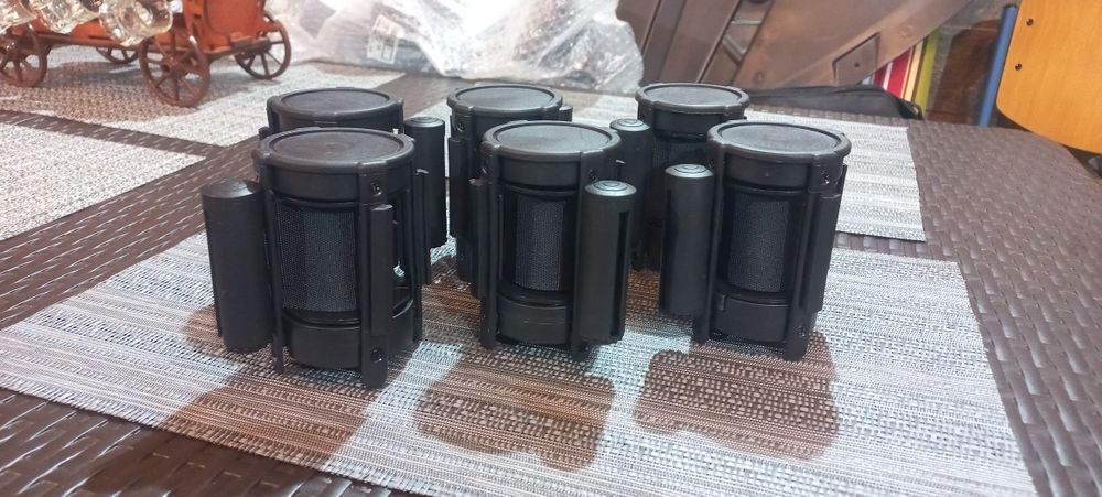 Capete cu bandă retractabilă pentru stâlpi metalici de delimitare !