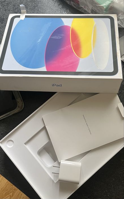 IPAD 10 256ГБ продам срочно