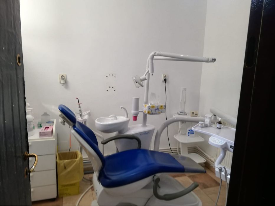 Vând /Închiriez  spatiu in policlinica stomatologica