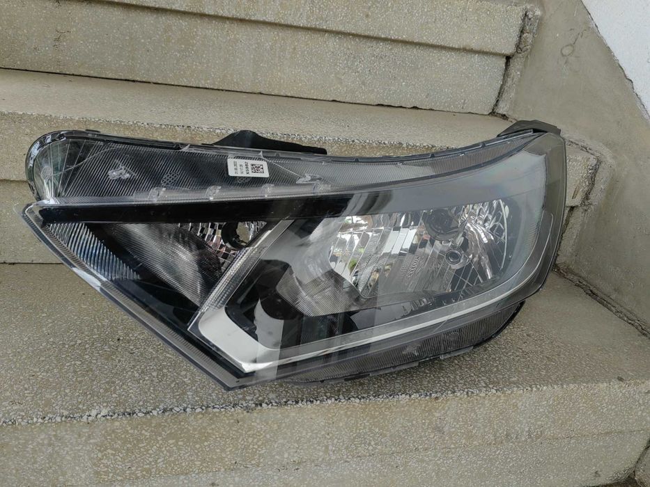 Фар Hyundai i20 2020 ляв/ Фар Хюндай И20 / Фар Hyundai i20 Оригинален