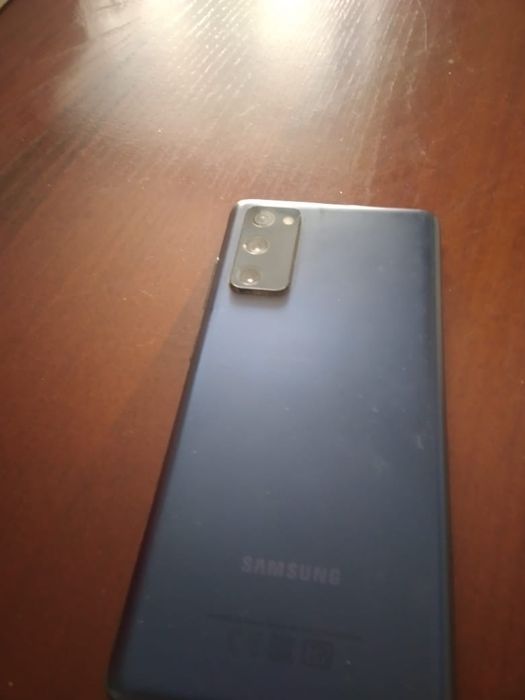 Продам samsung  galaxys20fe