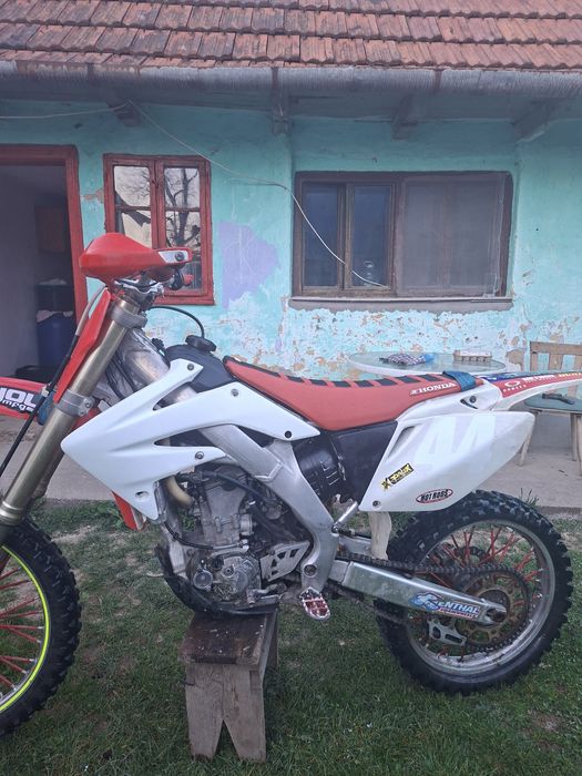 Vând Honda crf 250 r
