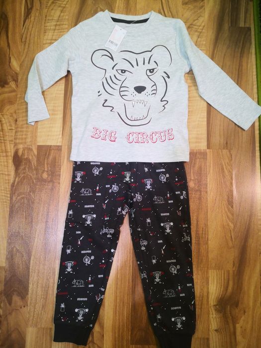 Pijamaua noua 3-4 ani