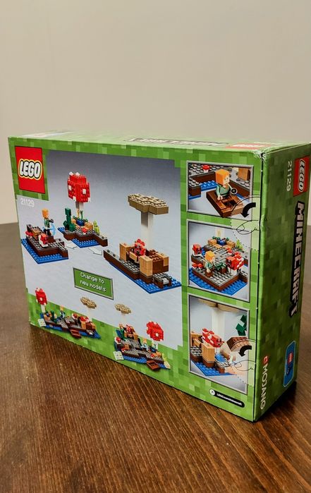 LEGO Minecraft 21129 The Mushroom Island
