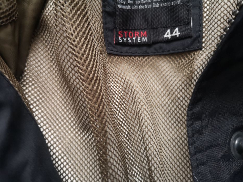 Geaca Gant parka si Didriksons storm system parka, alte produse cop