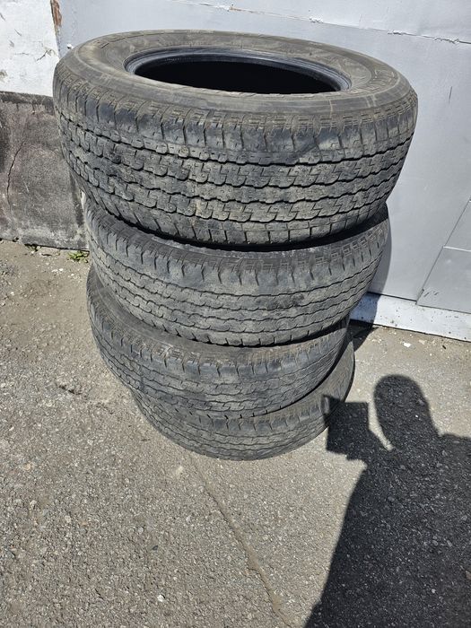 Продам автошины на Прадо