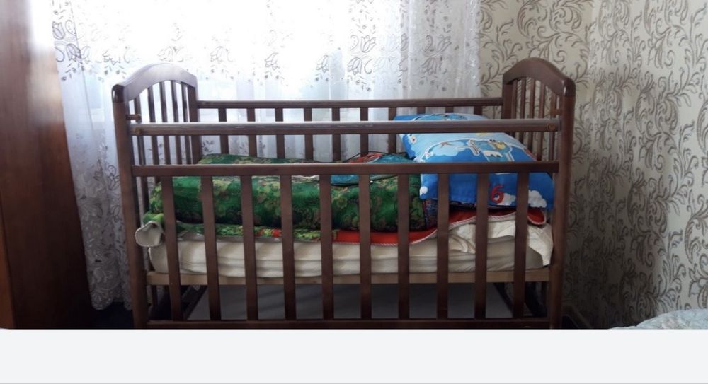 Отдам манеж с матрасом бесплатно
