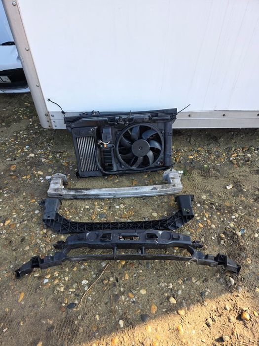 Bara fata  Peugeot 308 + kit radiatoare an 2013