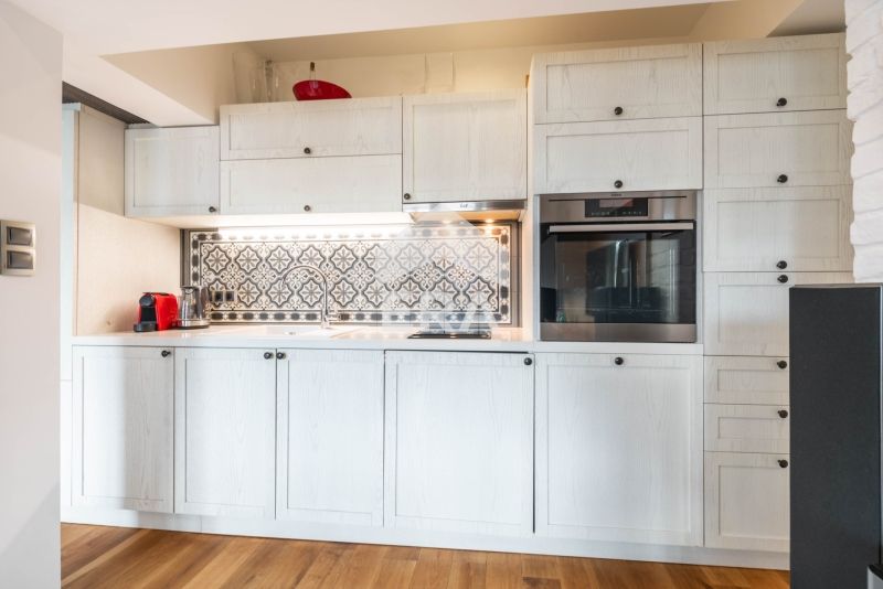 Продава се Двустаен апартамент в Варна, Център - 60 кв.м за 4834 €/кв.м - Снимка #4