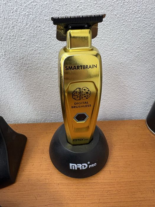 Masini de tuns Limhair , Mrd trimmer