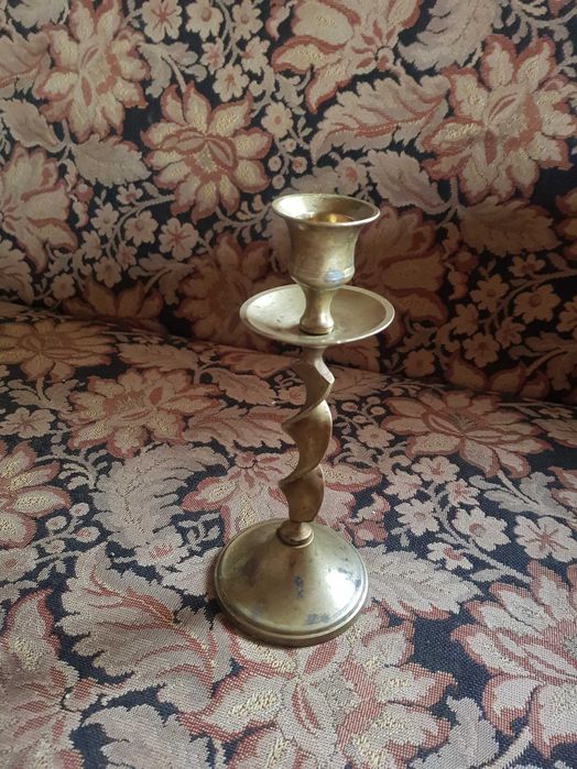 Бронзов свещникк