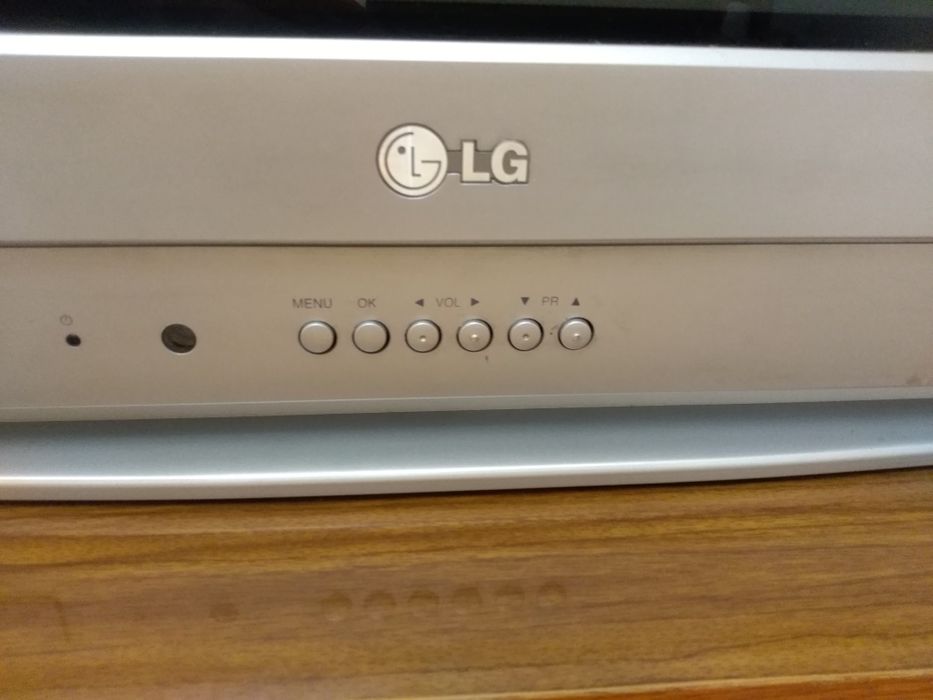 Продам телевизор LG