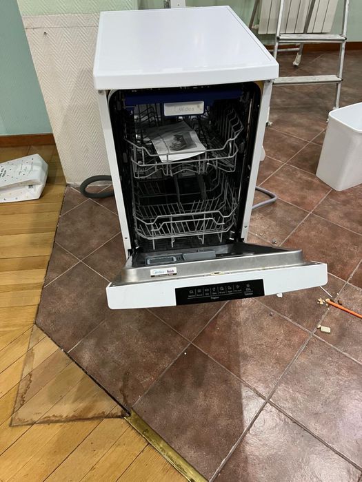 Посудомоечная машина Midea