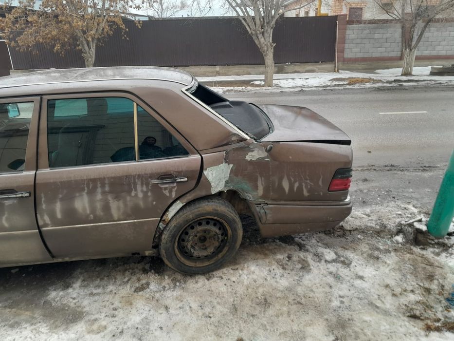 Срочына продам  Авто машина Мерс