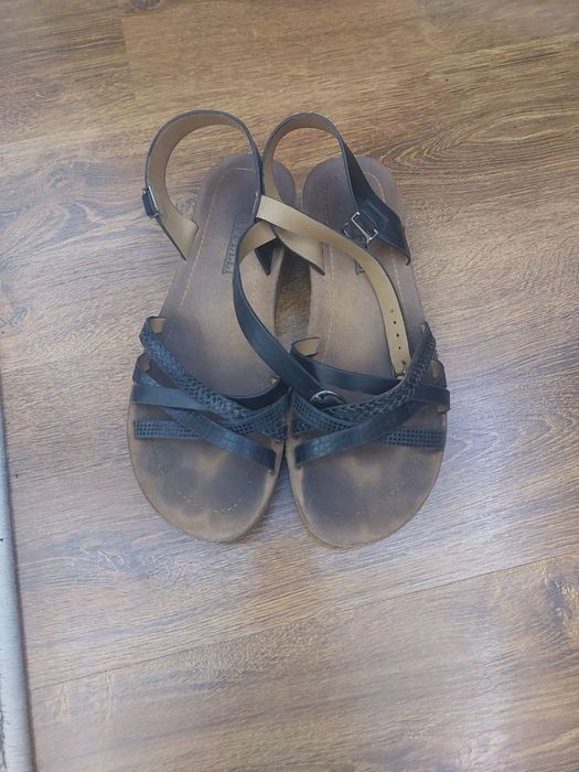 Продается обувь