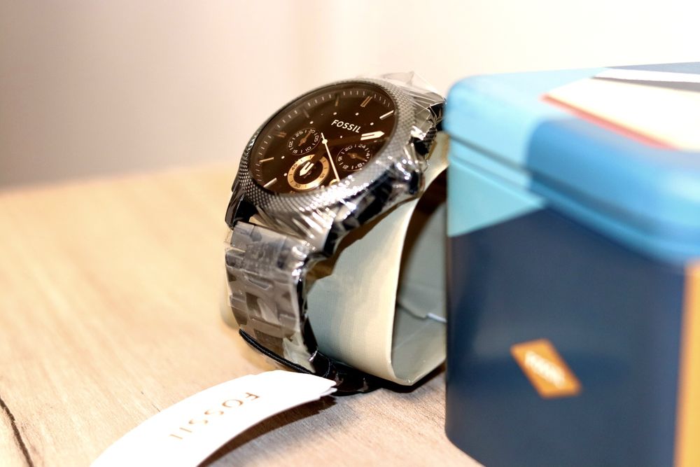 Fossil curea metalica, design elegant și modern