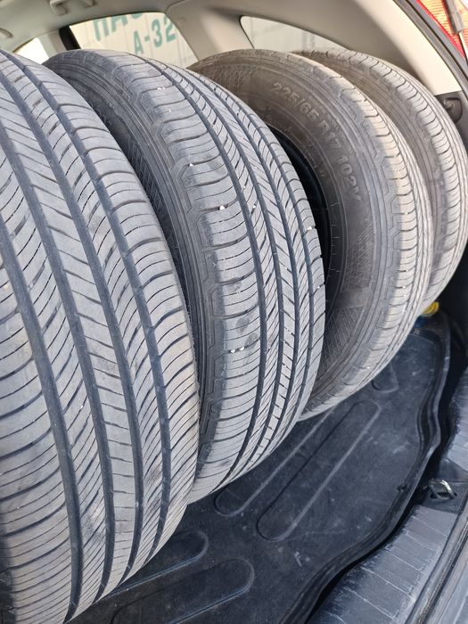 225/65/17 102V Kumho