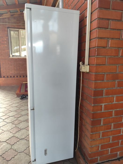 Холодильник indesit