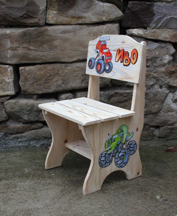 Детско рисувано дървено столче