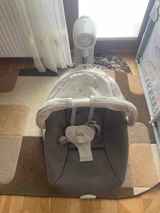 Balansoar pentru bebeluși Joie (până la 11 kg)