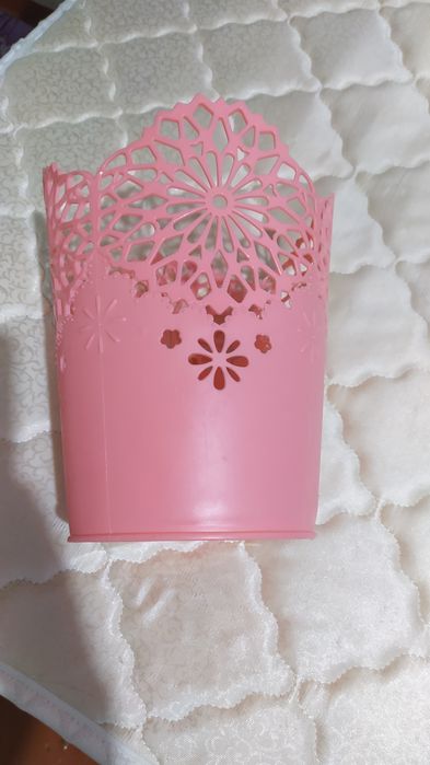 Продается Кашпо -корзина.