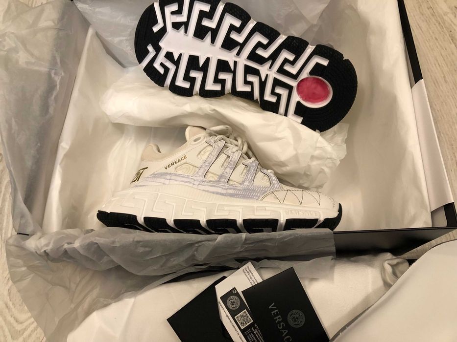 Versace sneakers 36, originali, full box,retail 720 euro