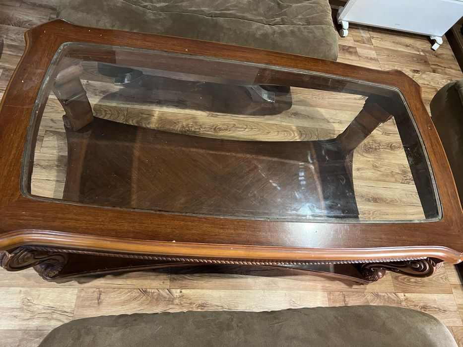 Продам стол журнальный