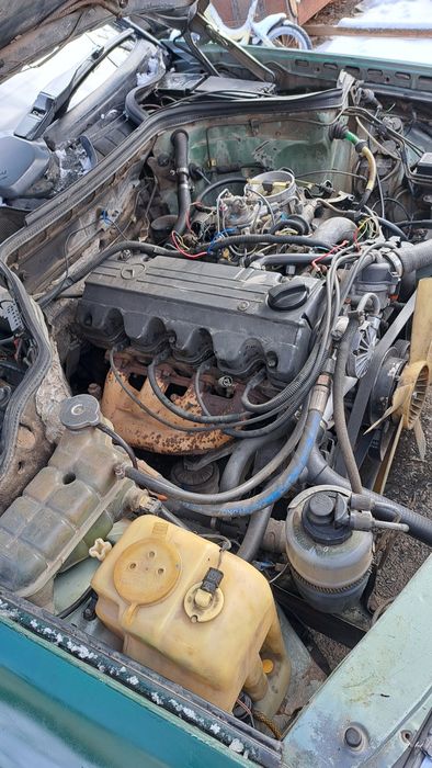 Мерседес 124 универсал 2.3