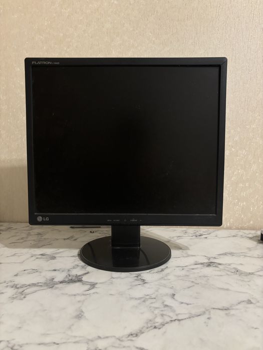 продам монитор