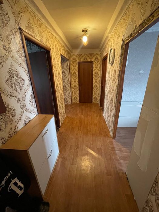 Продам трехкомнатную квартиру