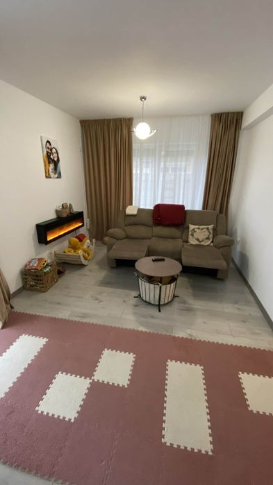 Casa mobilata cu curte de inchiriat