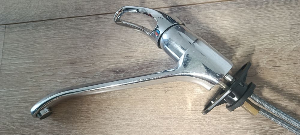 Стоящ" Видима"смесител за кухня