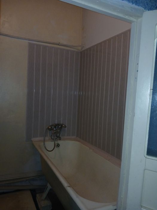 Срочна 1хонали квартира сотилади