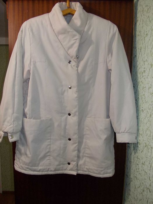 Куртка б.у, размер 48.