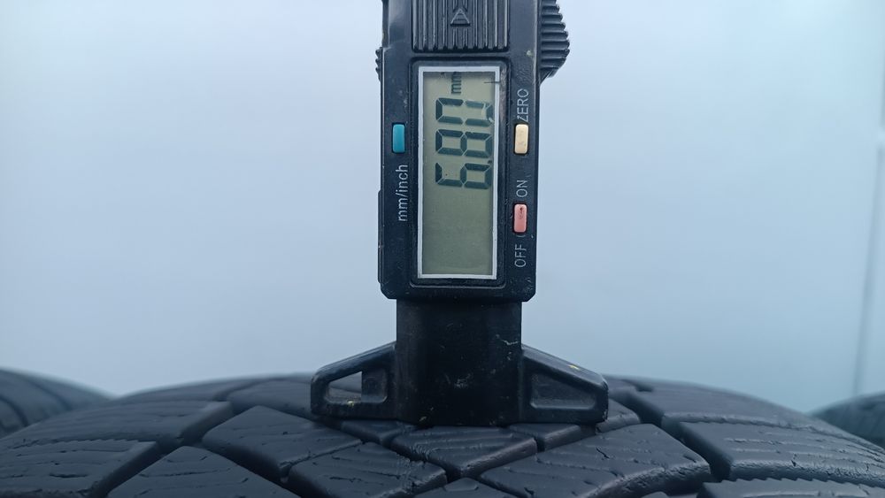 225/50/17 Pirelli