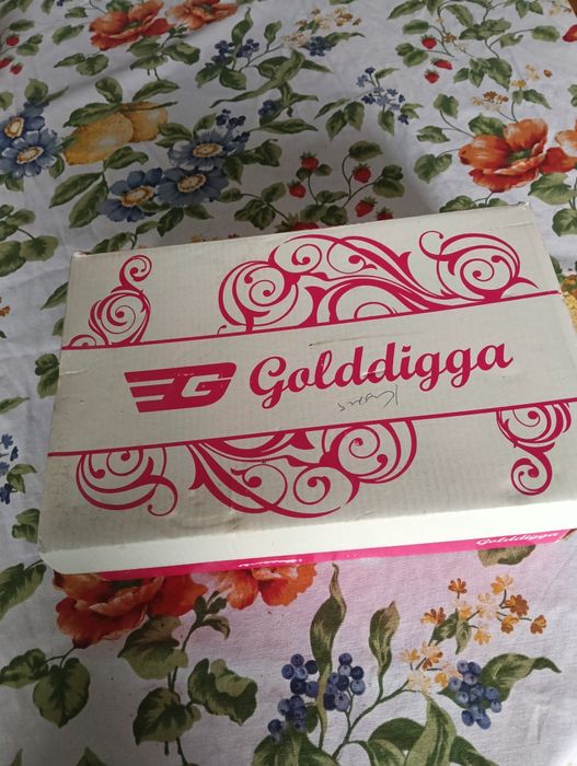 Нови дамски обувки 39,5 , размер 6