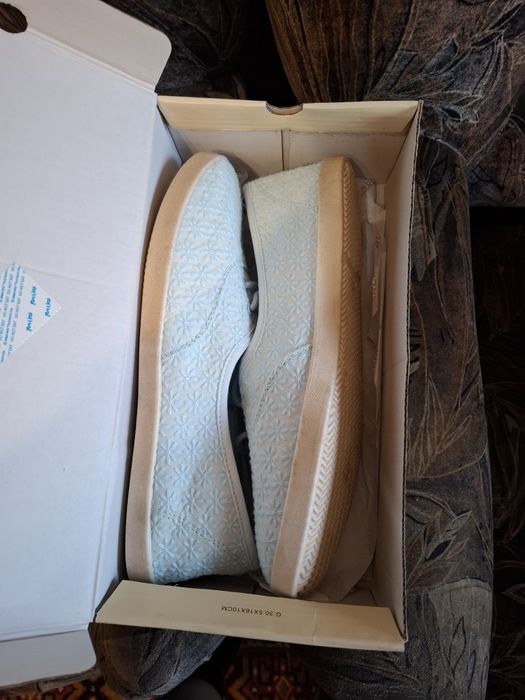 Продам женскую обувь