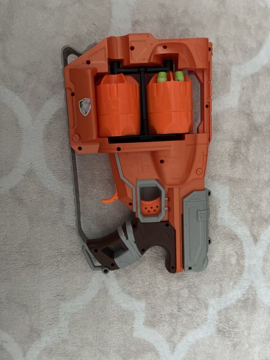 Двухбарабанный бластер нёрф