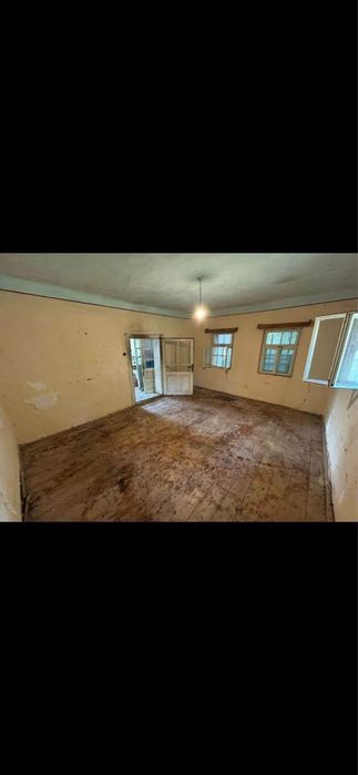 Casa cu 48 arii teren chiuzbaia