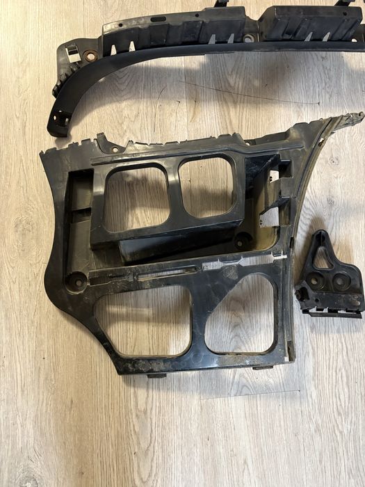 Suporti bara spate BMW e91 LCI