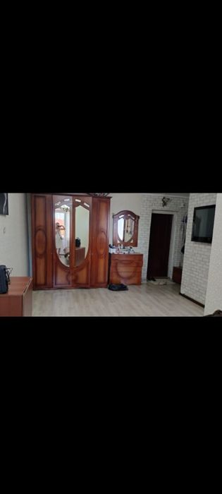 Продам комод и раздвижной стол