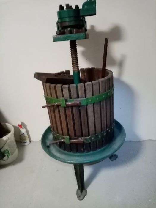 Presa struguri 650 lei