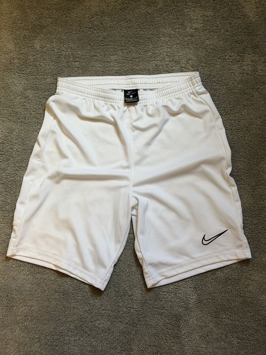 Оригинални Nike къси спортни гащи! XL - детска номерация