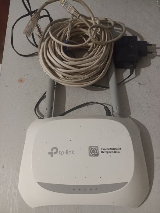 Роутер wi-fi Model:Tl-WRB4ON