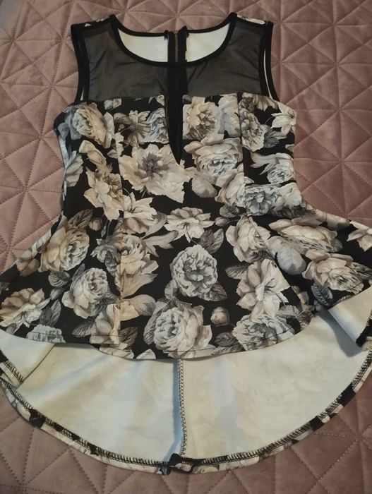 Елегантен чисто нов потник