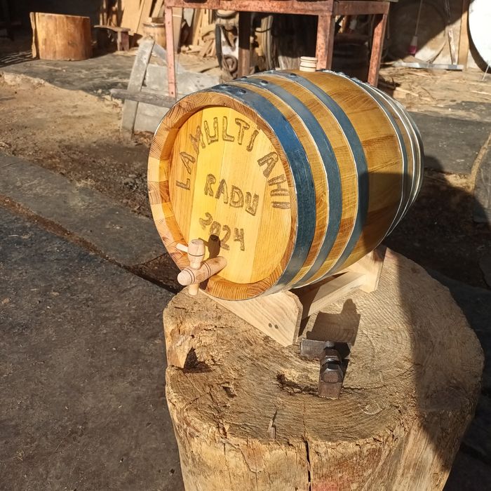 Butoaie din lemn de salcâm stejar și dud